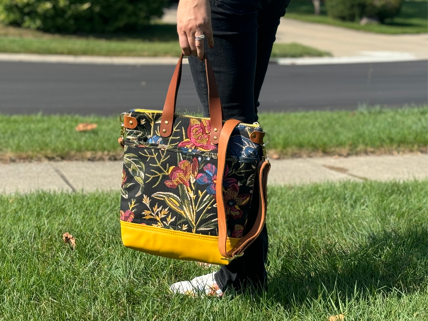 Aberdeen Tote- Embroidered Flowers Smooth Vinyl
