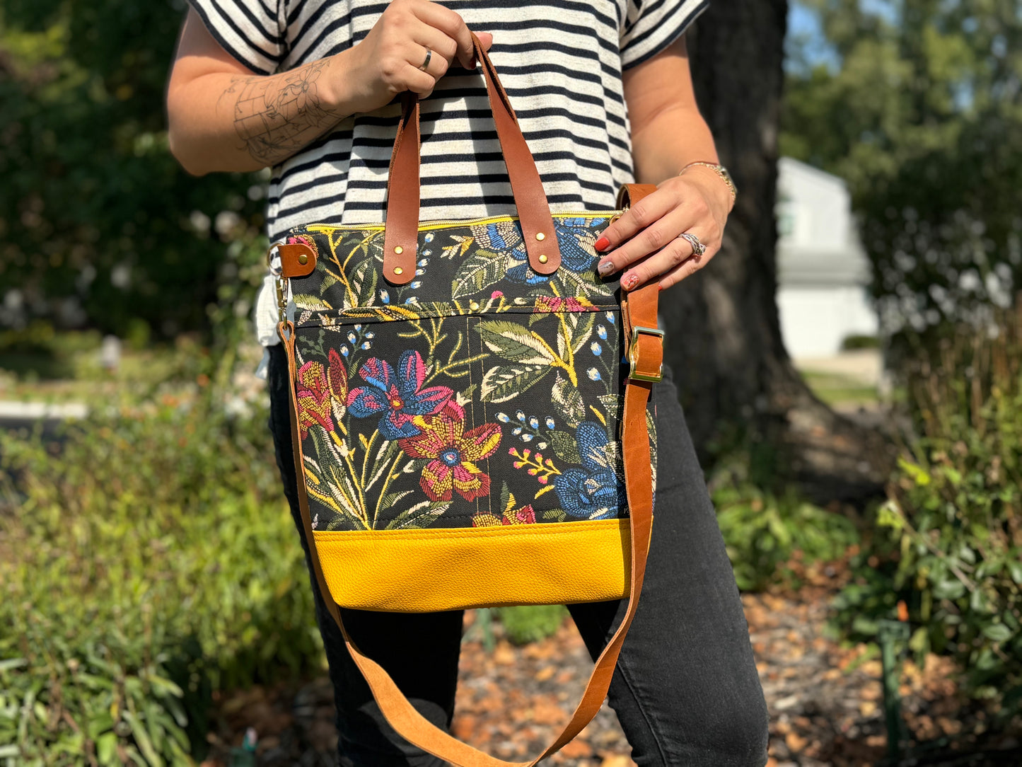 Aberdeen Tote- Embroidered Flowers