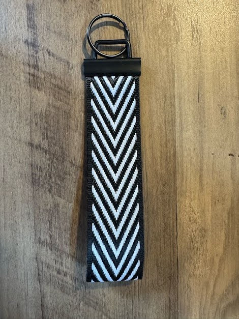 Wristlet Keychain – Black Chevron 6"