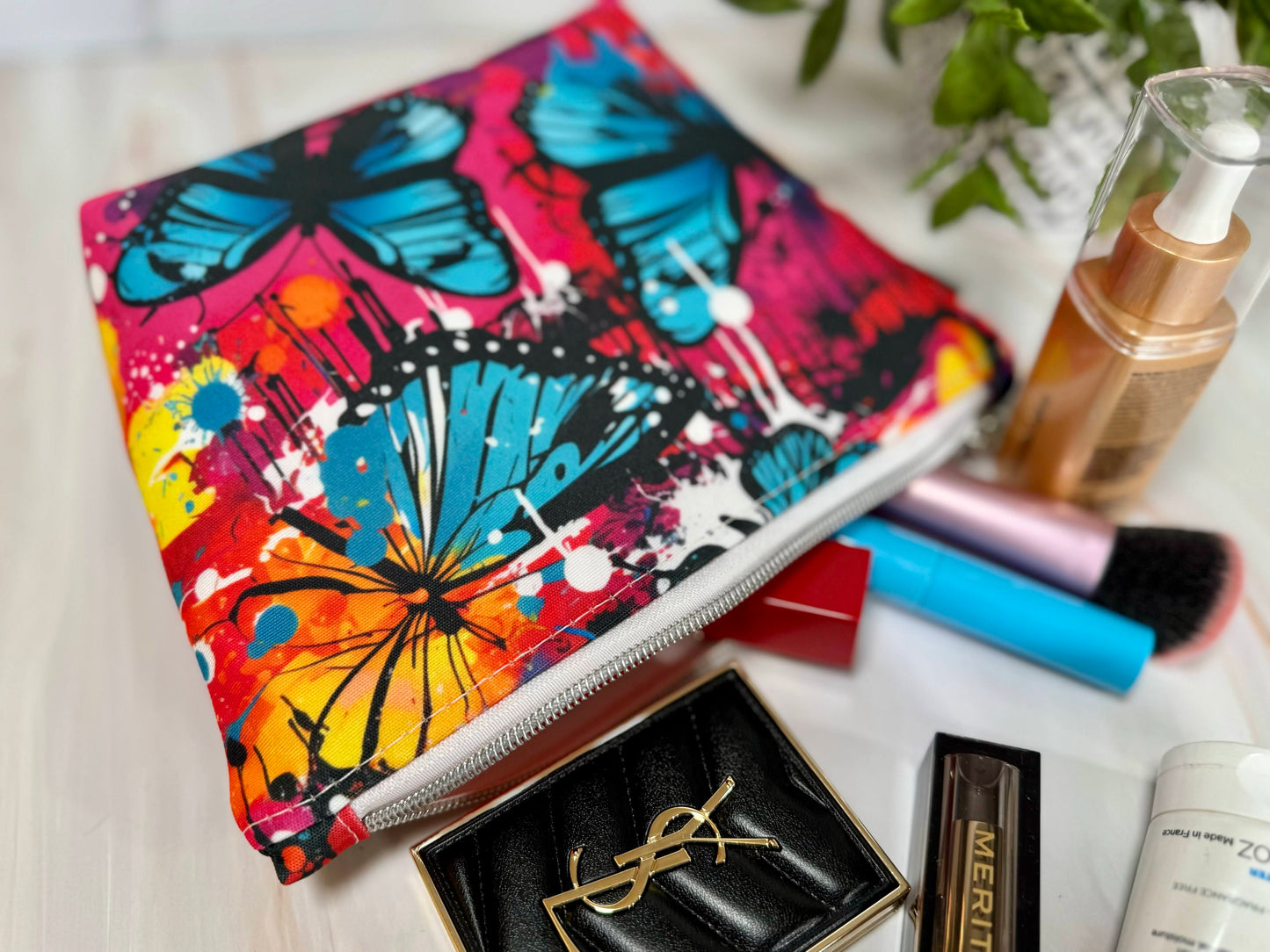 Graffiti Butterfly Travel Zipper Bag
