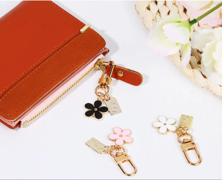 Black Flower Metal Keychain