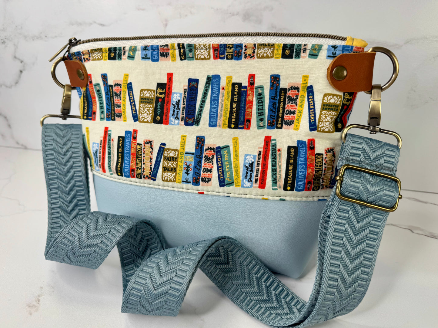 Willow Crossbody Bag Classic Library - Blue Base