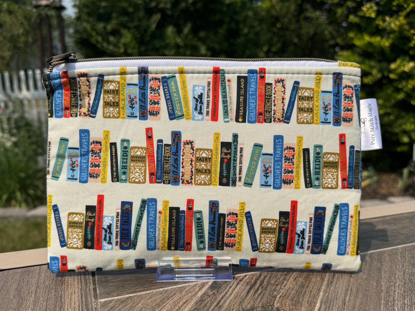 Classic Library Flat Zipper Bag