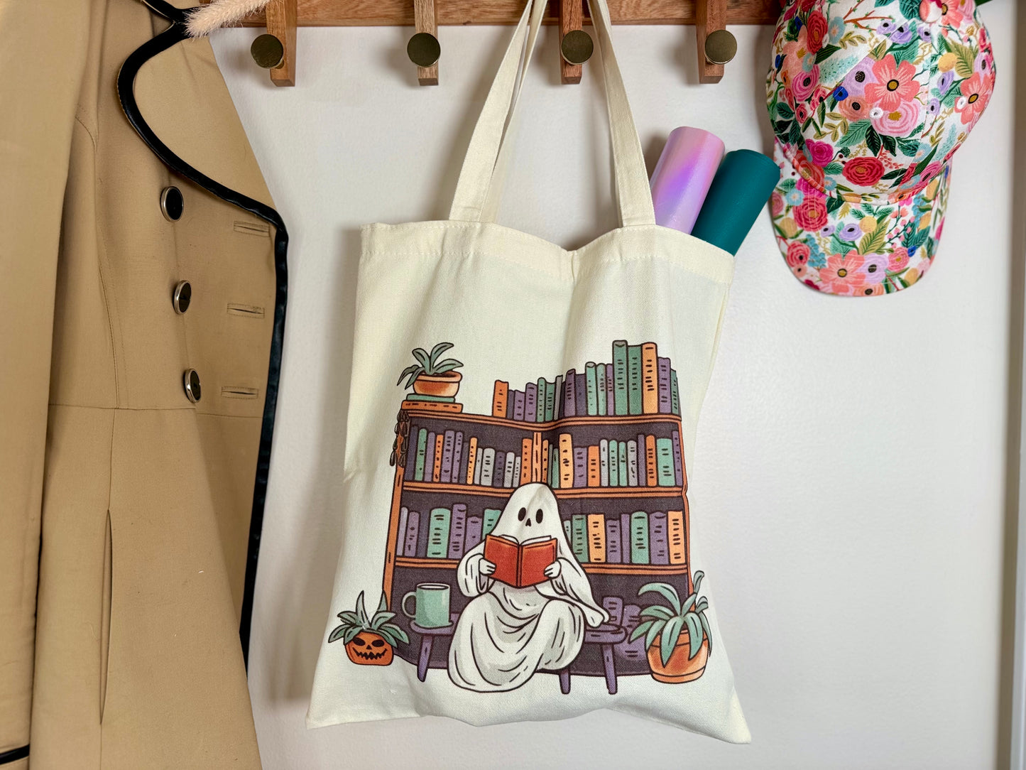 Spooky Ghost Bookshelf Tote Bag