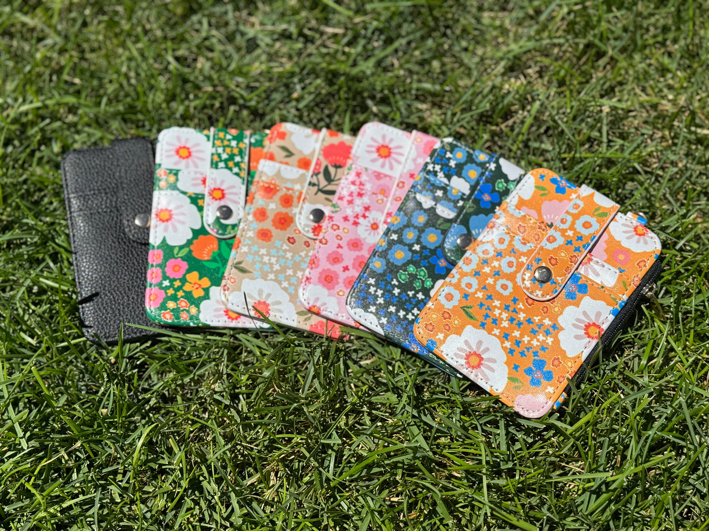 Floral Mini Card Holder Wallet with D-Ring Clip – ID Window, Zipper Pouch & Snap Closure